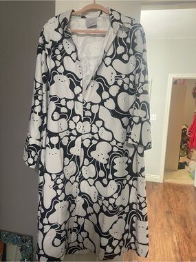 Mary Lo designer Black & White Graphic coat duster